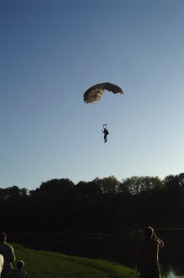 Parachuting Show 