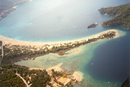 Blue Lagune border