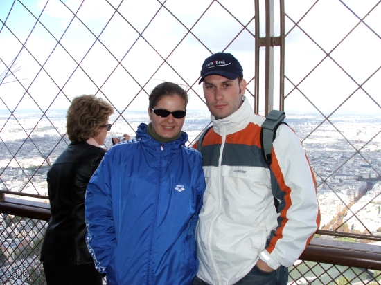Viki&Peti at the top of the Eiffel-Tower